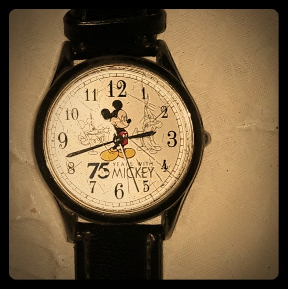 Watch - Picture 1 of 3